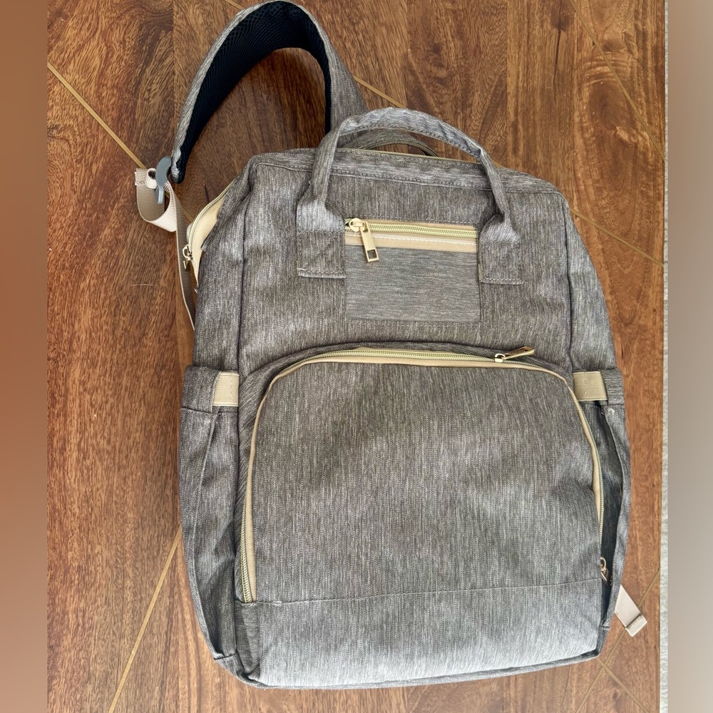 Multifunctional Diaper Bag with built in changing station in Grey GUC no flaws